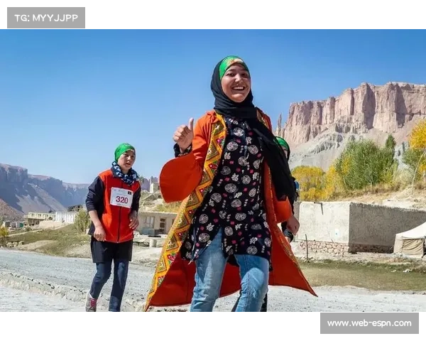 阿富汗女跑者突破禁令，马拉松泪洒